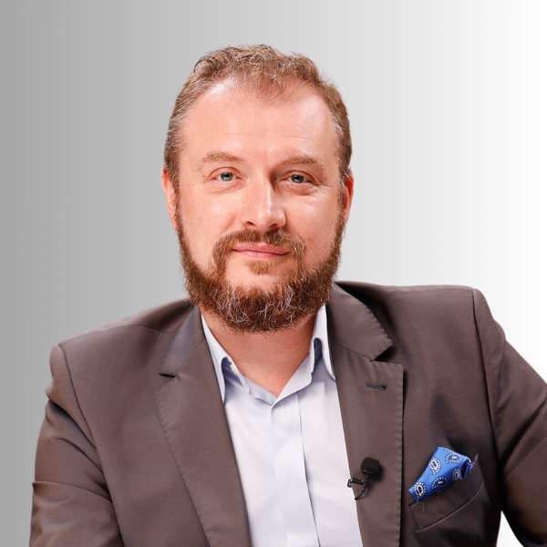 Tomasz Majer – Ekspert ds. kredytów i ubezpieczeń